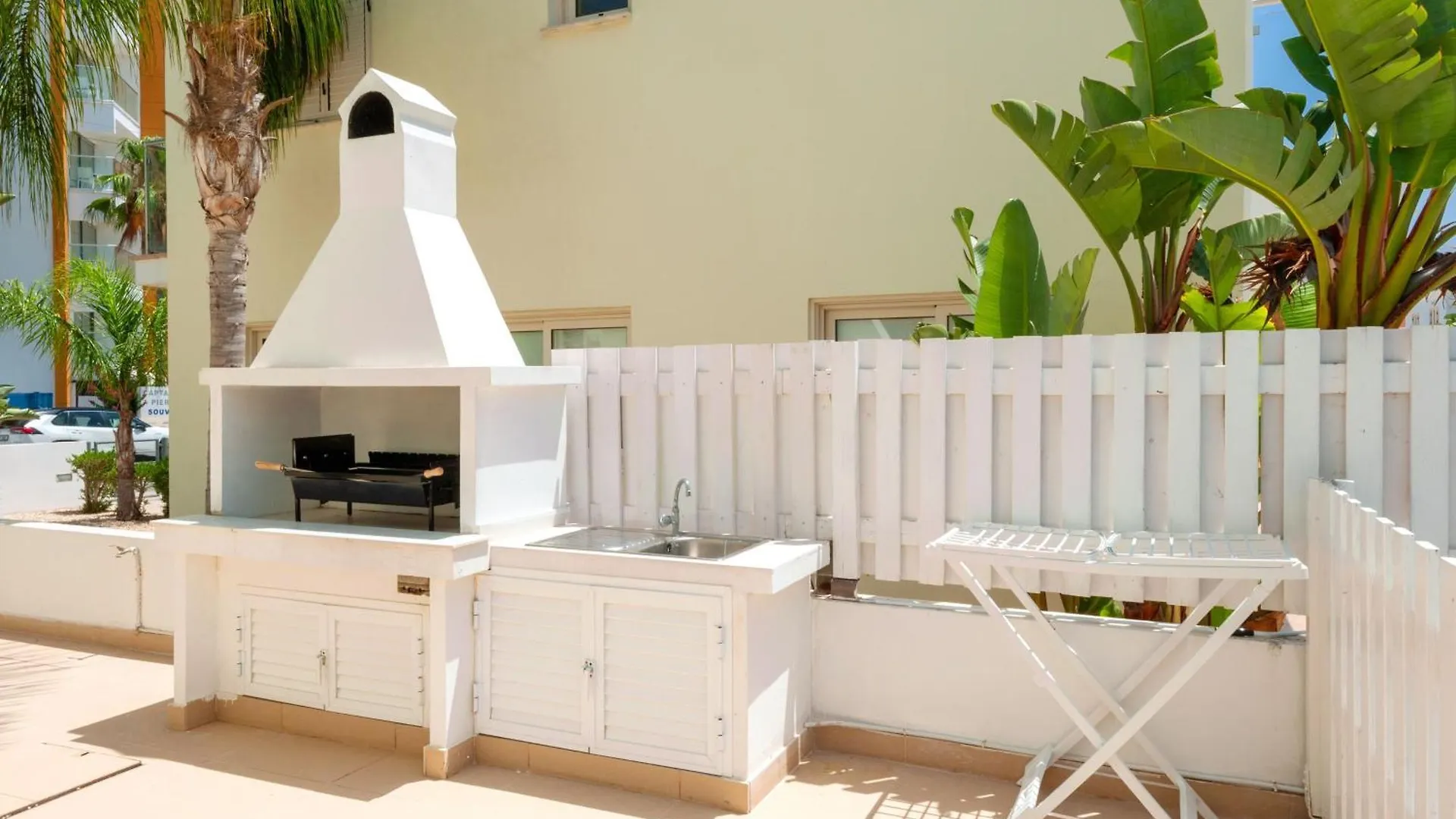 Villa Aurora - 100M From Pernera Beach Protaras Holiday home